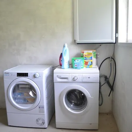 Casa Completa E Independiente En Centro De * Melide