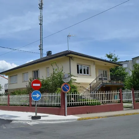 Casa Completa E Independiente En Centro De Melide